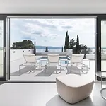 Villa Luxury With Pool By Guide