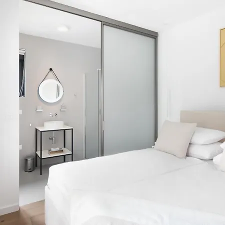 Luxury With Pool By Guide